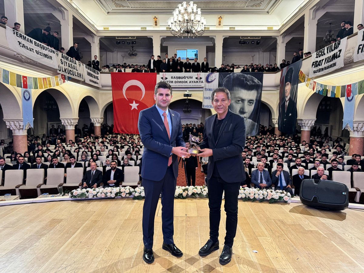 myildizdogann's tweet photo. Ülkücü Şehidimiz Ertuğrul Dursun Önkuzu’yu rahmet ve minnetle andık.

Ülkü Ocakları Genel Başkanımız Sayın Ahmet Yiğit Yıldırım’ın öncülüğünde,
Gazi Üniversitesi Teşkilatımız tarafından geleneksel olarak düzenlenen
Ertuğrul Dursun Önkuzu Anma Programına,
MHP Milletvekilimiz Sayın Mehmet Taytak ile birlikte katılarak Ülküdaşlarımızla bir araya geldik.

Tüm şehitlerimizin mekânları cennet, ruhları şâd olsun. 

@Ulku_Ocaklari @ayyildirim1 @MehmetTaytakMHP @omersanli04