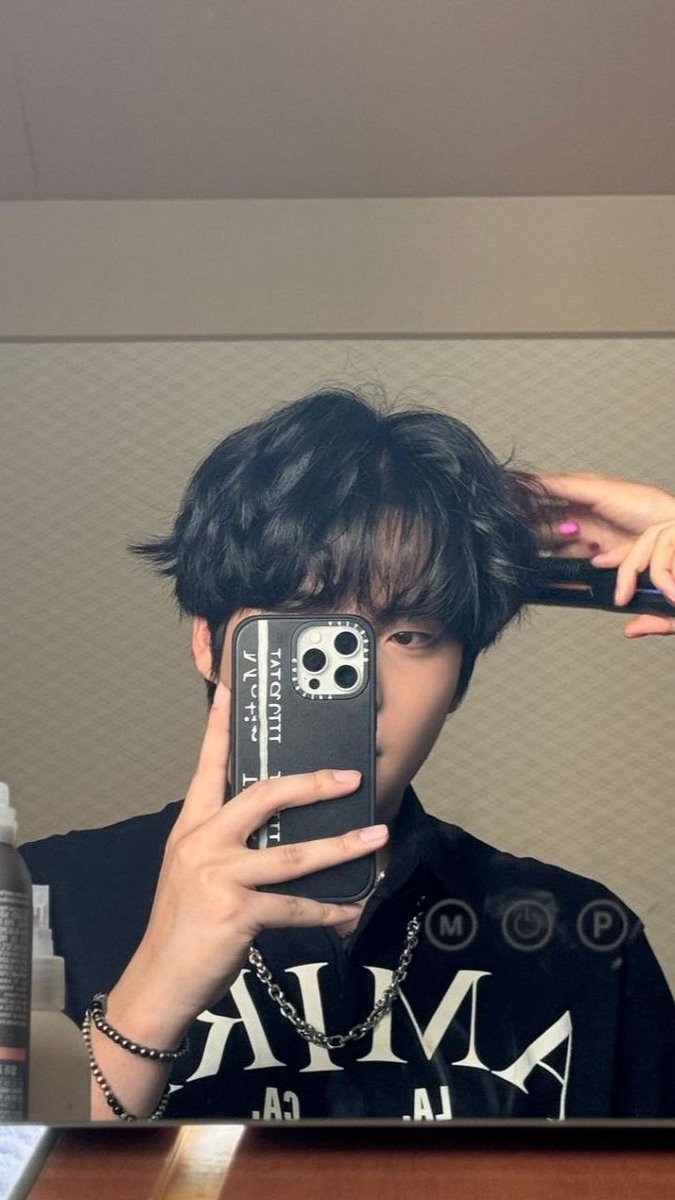 kam ‧₊˚ ☾. tweet media