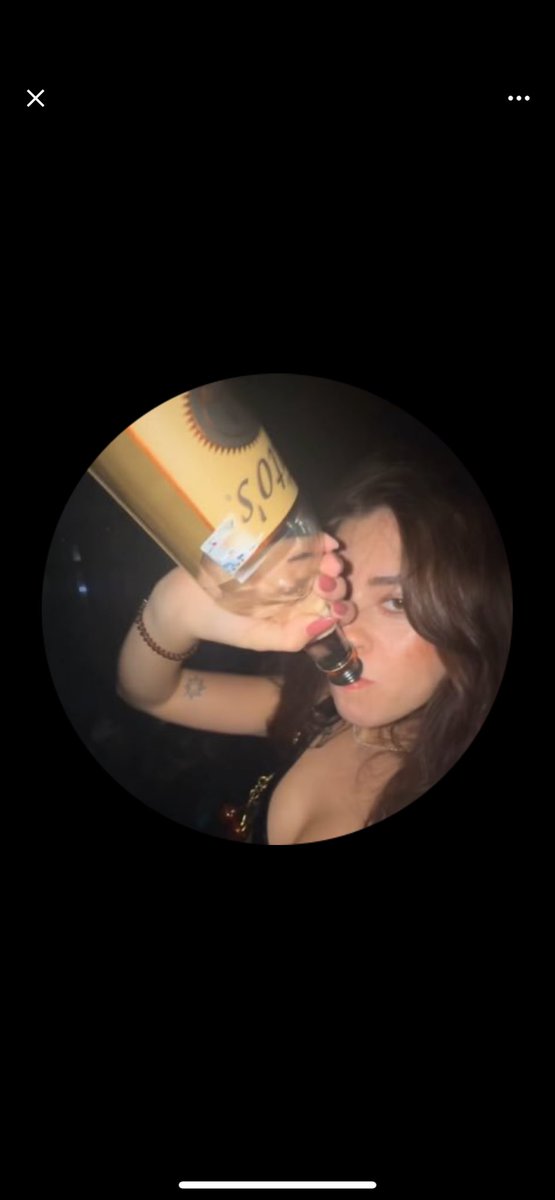 onmystringbean's tweet image. can u guys tell that @JaJaBush1 and i are related