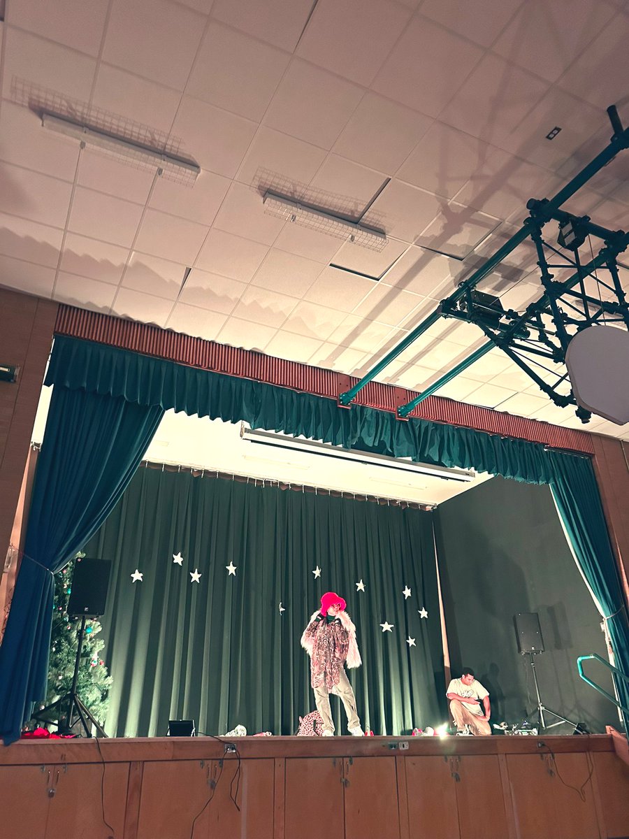 Sarah Arial tweet media