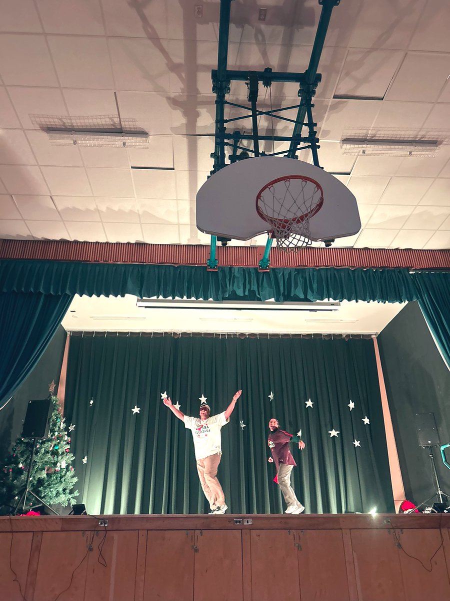 Sarah Arial tweet media