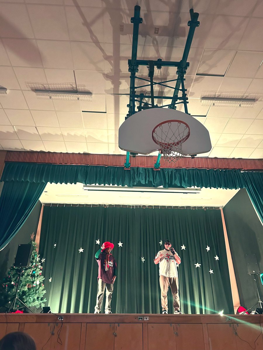 Sarah Arial tweet media