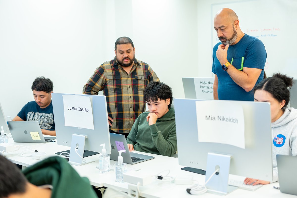 devmissionorg's tweet image. Today’s class focused on installing operating systems on Mac laptops! A core skill our trainees learn during the program.
.
.
.
.
#DevMission #TechTraining #PreApprenticeship #BayAreaYouth #ITSkills #TechCareers #WorkforceDevelopment