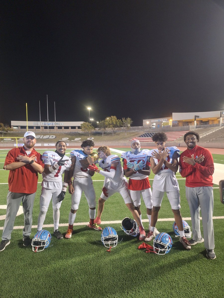 coachMikeMTZ's tweet image. It was a tough loss but so proud of this group and how hard they worked and grew as young men and leaders on and off the field.
@CameronT0830 12 games-63 receptions-1,186 yds- 18.83 yds/rec-98.83 yds/gm
@Quarren12 10 games-51 receptions-970 yds-19.02 yds/rec-97 yds/gm