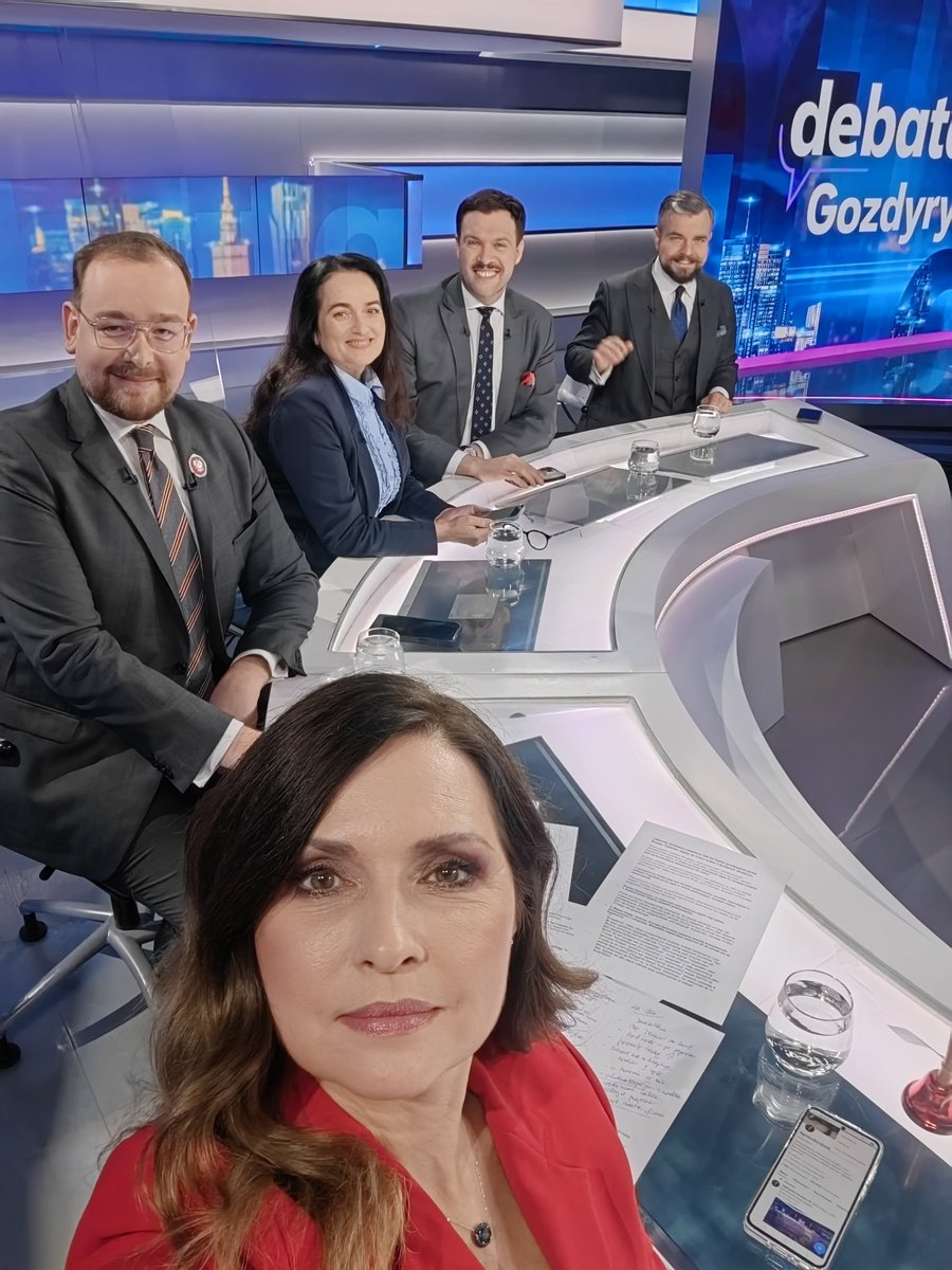 #debatagozdyry 
<a href="/AnitaKDZG/">Anita Kucharska-Dziedzic - posłanka na Sejm RP 💪⚡</a> 
<a href="/AdamNowak_PL/">Adam Nowak</a> 
<a href="/S_Lukaszewicz/">🇵🇱Sebastian Łukaszewicz #Nawrocki2025</a> 
<a href="/urbaniak_michal/">Michał Urbaniak</a> 
<a href="/PolsatNewsPL/">PolsatNews.pl</a>