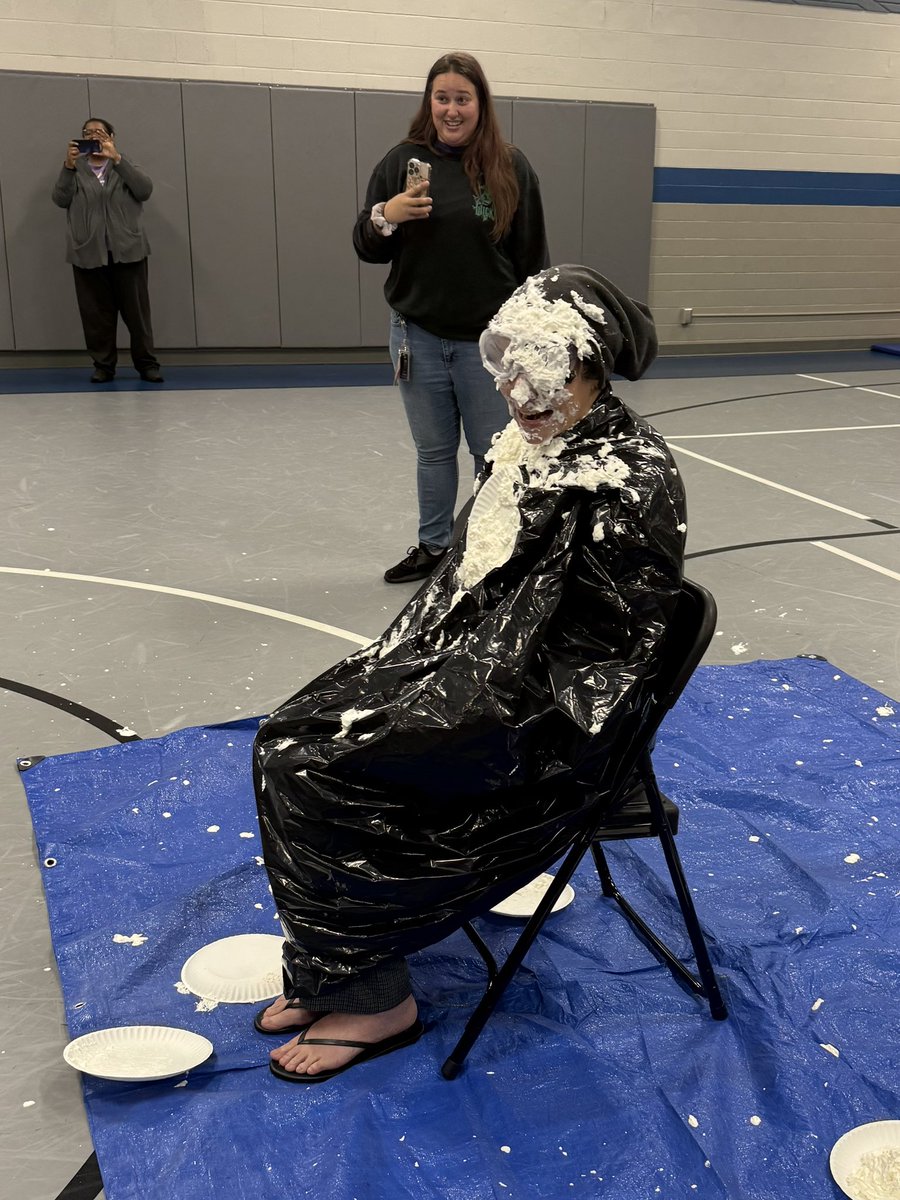 Ms. Kirkham 🤷🏼♀️ tweet media