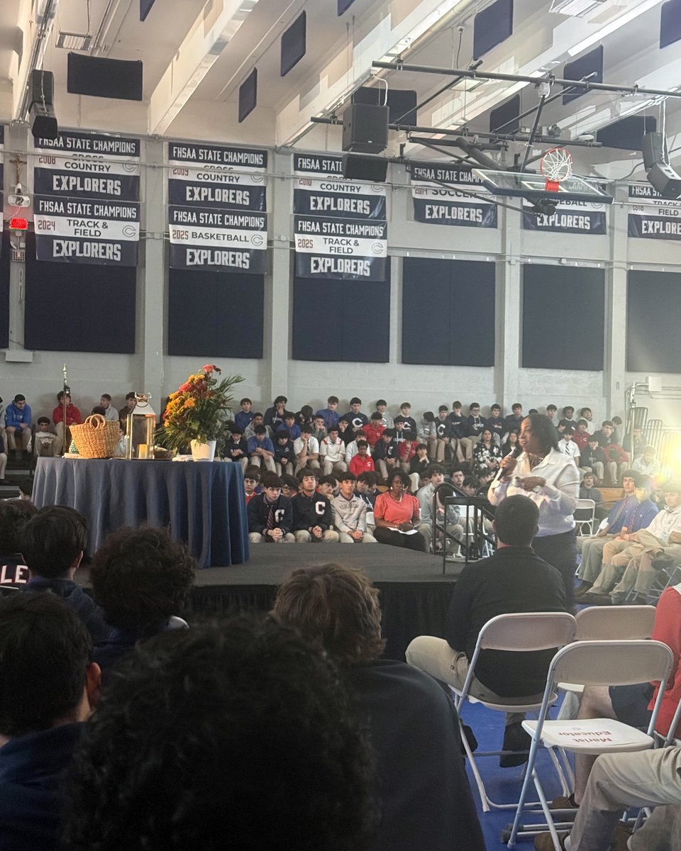 ColumbusHS_Mia's tweet image. Grateful for all who took part in our Thanksgiving Prayer Service earlier this week. The moments of reflection, worship, and testimony—especially from Cody McKeon and Dr. Lee—truly touched our community. Let us keep praying for and with each other. #CPride #Adelante