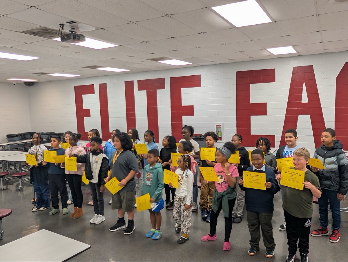 TweetDCS_HLI's tweet image. Congrats to all our spelling bee participants and winners! Taylor &amp;amp; Princeton will represent HLIS at the district spelling 🐝 in January. #TeamDCS #BeTheStandard #OneTeamOneDream