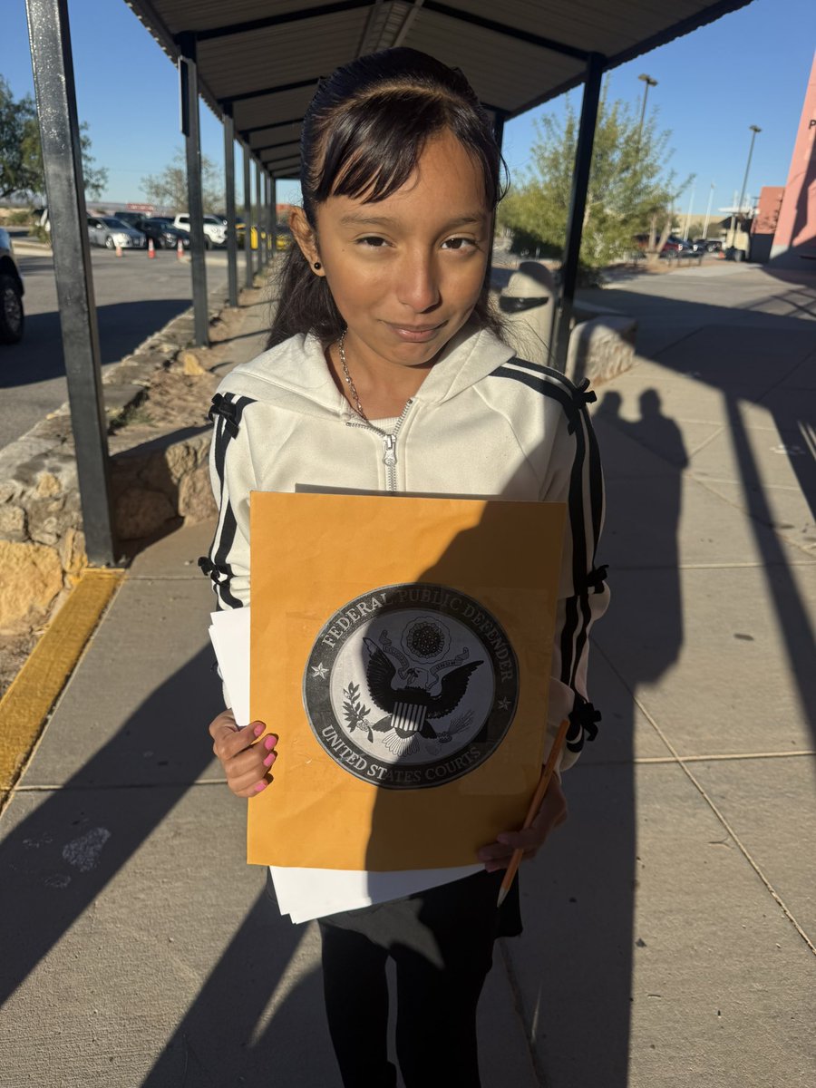 🐾Yeah! I ran into future lawyers &amp; chefs this morning at our school!  Love to see our students thinking about their future during Generation TX week!#TISDProud