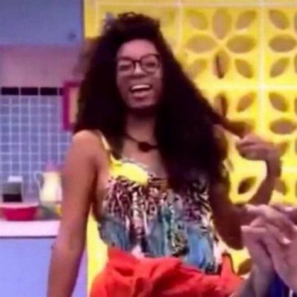 soapstarjoey's tweet image. aquela amiga que viaja nos feedbacks