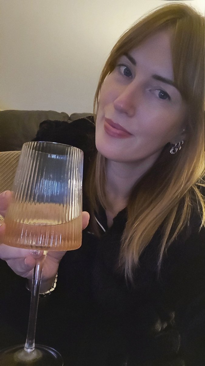 Alicia Hodgson tweet media