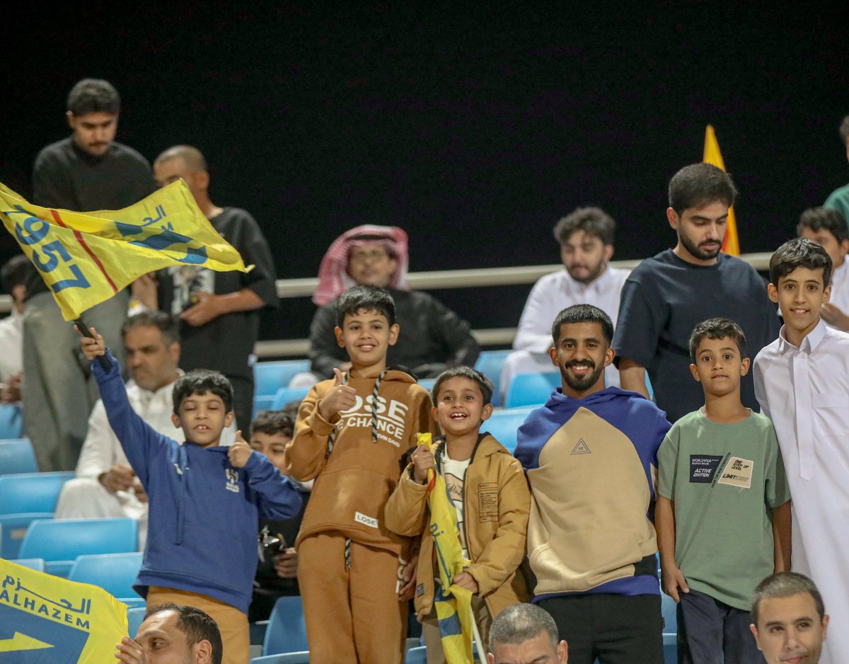alhazem_fc's tweet photo. جينا وحضرنا مانسمع أي صوت 🤫
الـ30٪ يحكمون المدرج 👑

#الخلود_الحزم
 #دوري_روشن_السعودي https://t.co/MS9dwzLn7O