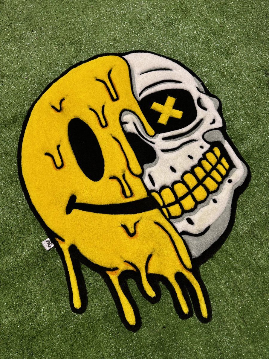 acartnz7's tweet photo. Smiley Skull Rug 🙂💀

#art #tufting #handmadeArt #customrugs #rugs #tuft https://t.co/JKj5zwn6in