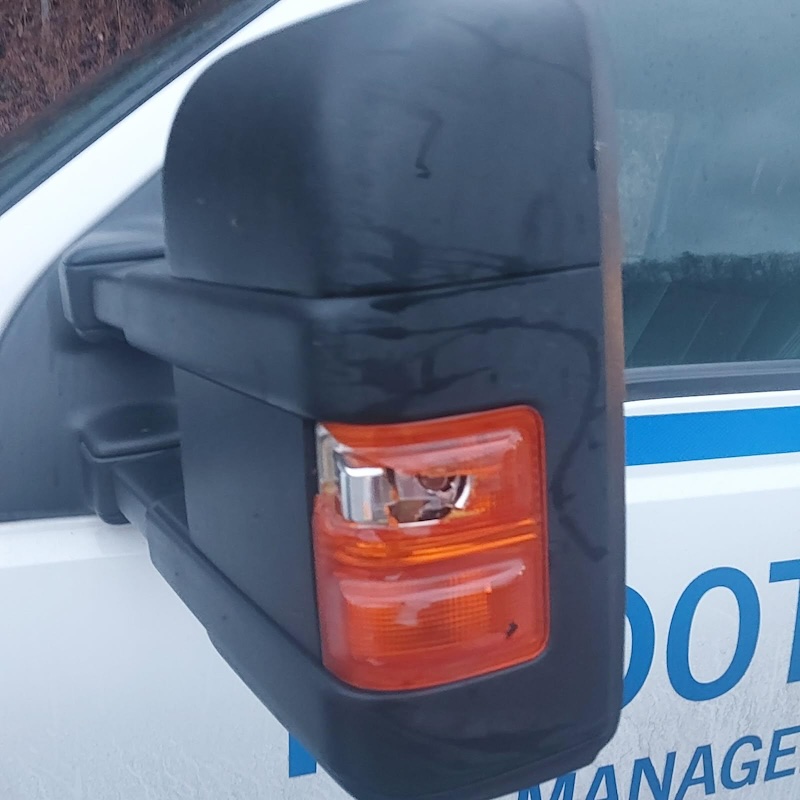 🤏 Reeeeeeeeeeal close to being serious...
👷 A tractor-trailer side-swiped an IMAP truck on I-40 near the state line today.
👀 Please watch for our folks helping other folks.