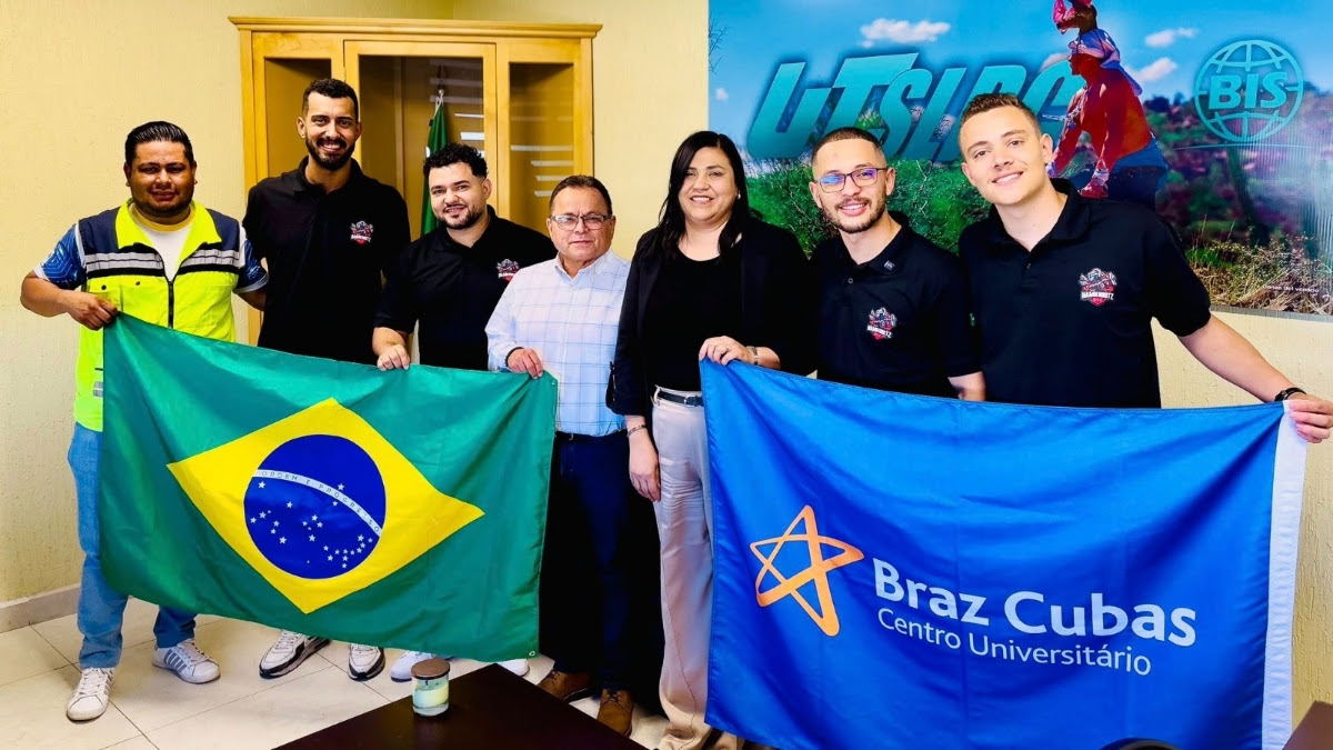 La_ExtraOb's tweet image. Estudiantes del Centro Universitário Braz Cubas, de Brasil, realizaron una estancia académica en el Club de Robótica BotMasters de la carrera de Ingeniería en Mecatrónica de la Universidad Tecnológica de San Luis Río Colorado
🔗laextraob.com/impulsa-univer…