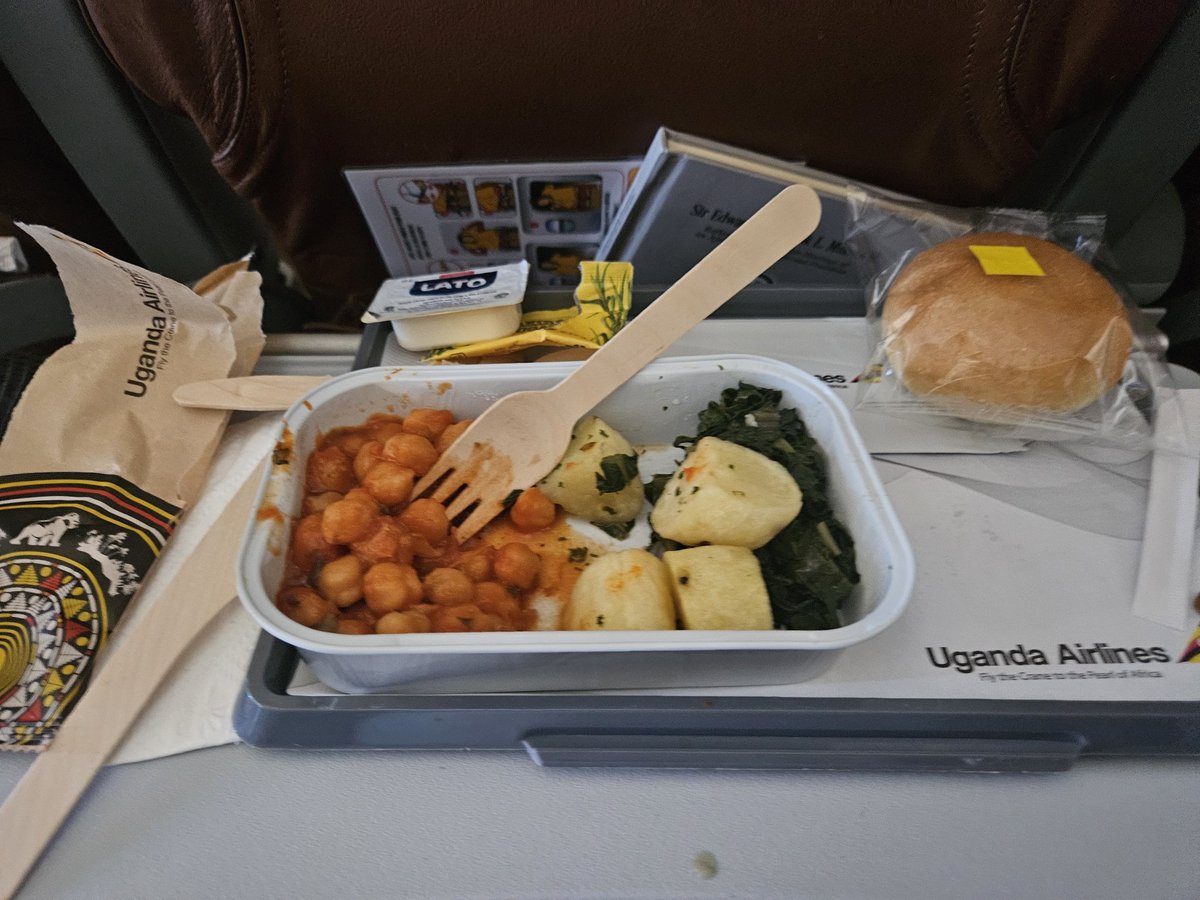 mpanga_samson's tweet photo. I've flown from london to entebbe Vice versa for  15yrs, with most of the service providers on the route. Today I flew 🇺🇬 @UG_Airlines 🇺🇬I had the best Veg Meals ever ! Adulate Motherland Airline    ! Acclaim  ! Kudos 👌👌 https://t.co/SWdmejvBtr
