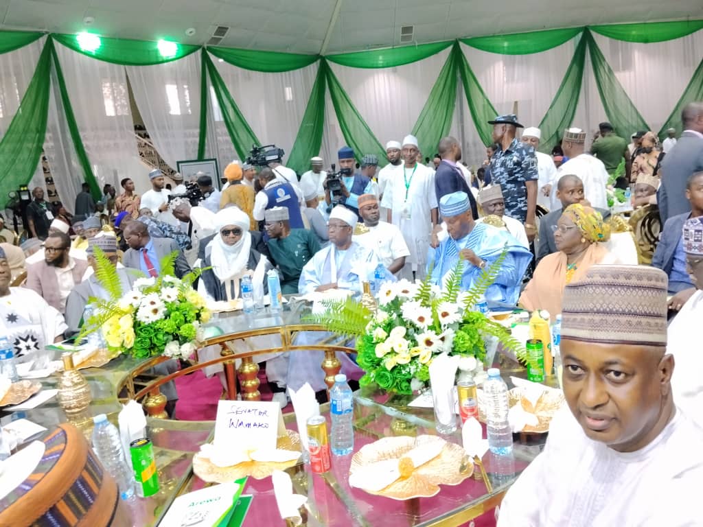 AcsCongress's tweet photo. Atiku Abubakar, Ramalan Yaro, Aliko Dangote,Rt. Hon.Amechi and Many deginitaries attends the Arewa Consultative Forum Silver Jubilee Dinner and Award Night, holding at Murtala Square, Kaduna.
21st November 2025 https://t.co/V7g1rysiCi