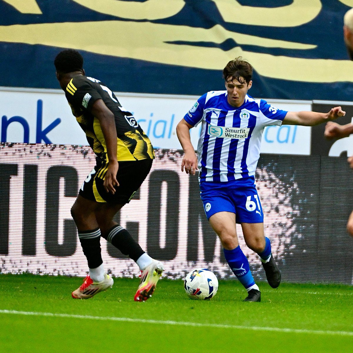 LaticsBase's tweet image. 🚨NEW: Wigan Athletic academy prospects Leo Graham and Christy Edwards have joined Bury FC and Witton Albion, respectively, on loan. #wafc