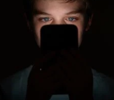 mynbc15's tweet image. Troubling results: AI chatbots tested for teen mental health support bit.ly/4oRekKj