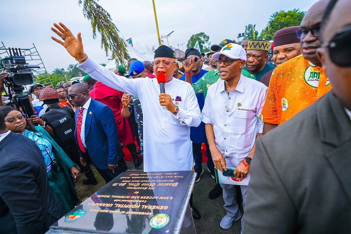 _PastorUmoEno's tweet image. Today, I commissioned the first fully functional General Hospital in Ukanafun since the area was created in 1976. This project, initiated since 2009, has now been rebuilt, equipped, and supported with new access roads under our State of Emergency on Healthcare.

I also approved…