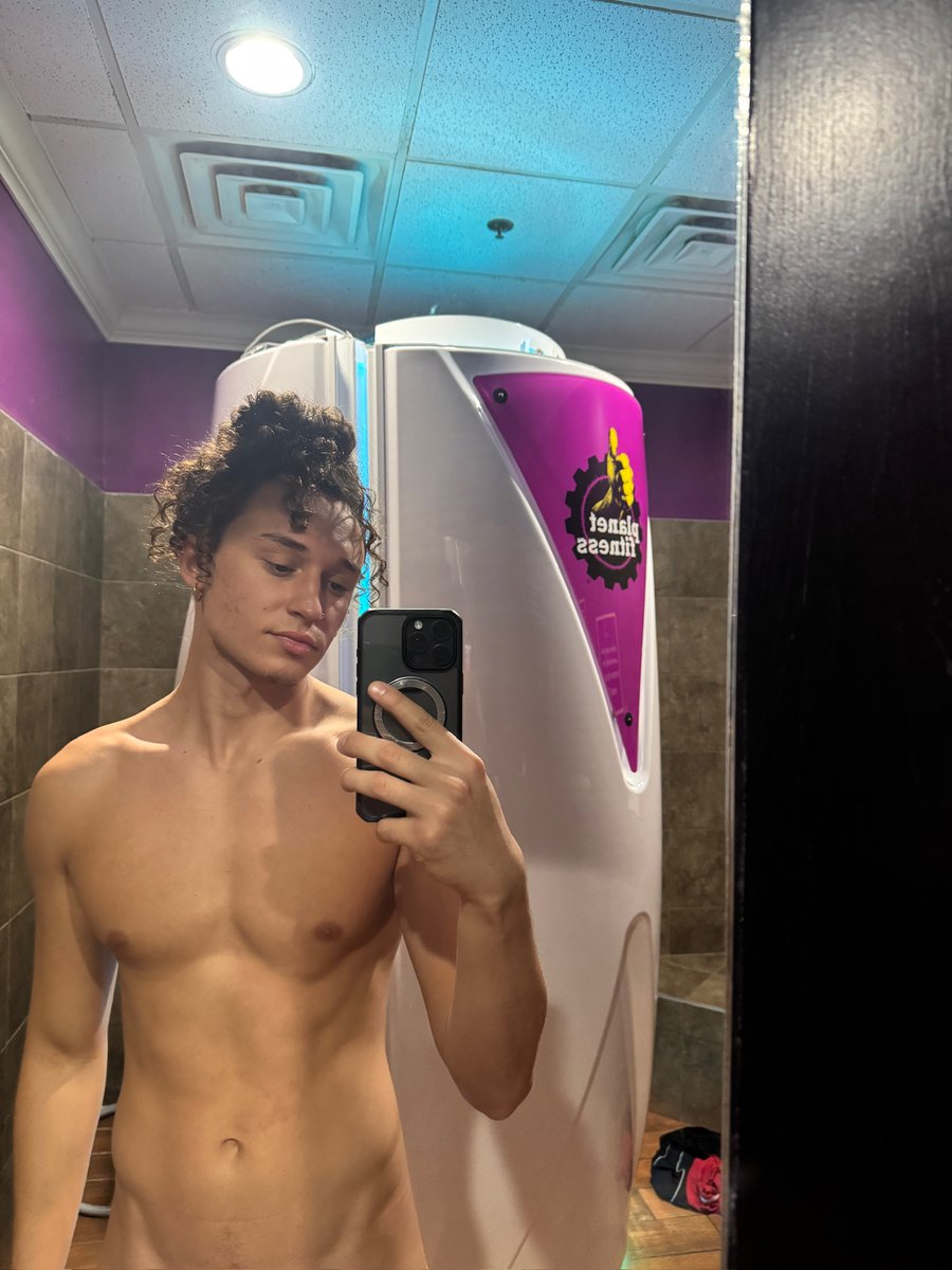 TarzanJames tweet media