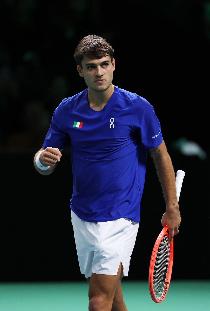 Siiii.
Hai lottato come un leone.
Non hai mollato un centimetro.
Un vero e proprio gladiatore.
Mi hai emozionato.
Voliamo in finale.
Per il terzo anno consecutivo.
Mamma mia.
Grazie Flavio
#Cobolli

#DavisCap #CoppaDavis