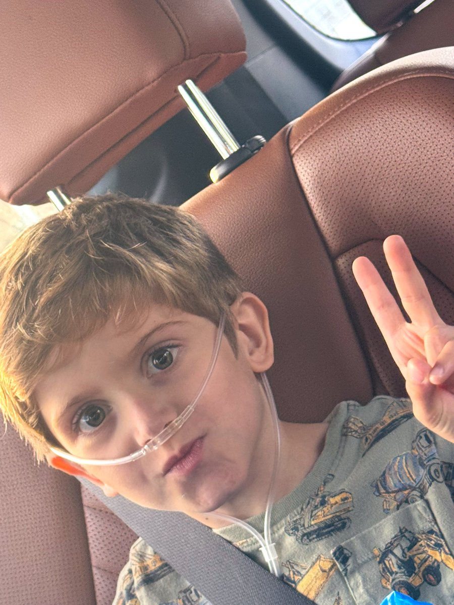 RoxanaCodes's tweet image. Oh hiii! Had to take the day because baby boy is stuck on oxygen 24/7. Hoping he makes progress over the weekend so Thanksgiving break is chill. I plan on building, studying, &amp;amp; kicking some recruiter screening butt! Wish me luck &amp;amp; have a great weekend! 
#fitdevs #medicalmom