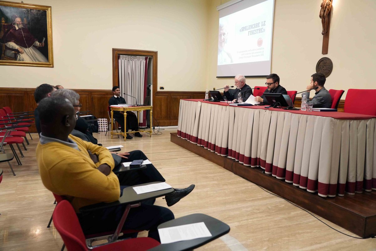 Scalanews1's tweet image. ```Scala News```
*“A New Doctor in Sacred Theology from the Pontifical Gregorian University Rev. Fr. Selwin Anthony Colaco, C.Ss.R. from the Vice Province of Majella in India””* tinyurl.com/kb3vph5b #CSSR #Redemptorists #RedemptoristsInternational #ScalaNews