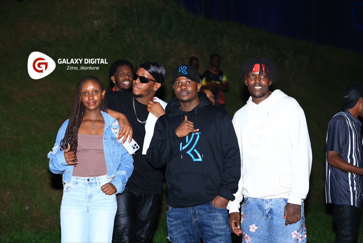 GalaxyTVUg's tweet image. Bakonkonyi fully celebrating a sold-out feel at Lugogo, it’s one of the biggest turnouts of the year.

#KingSahaLiveInConcert 

#ZzinaLifeStyle