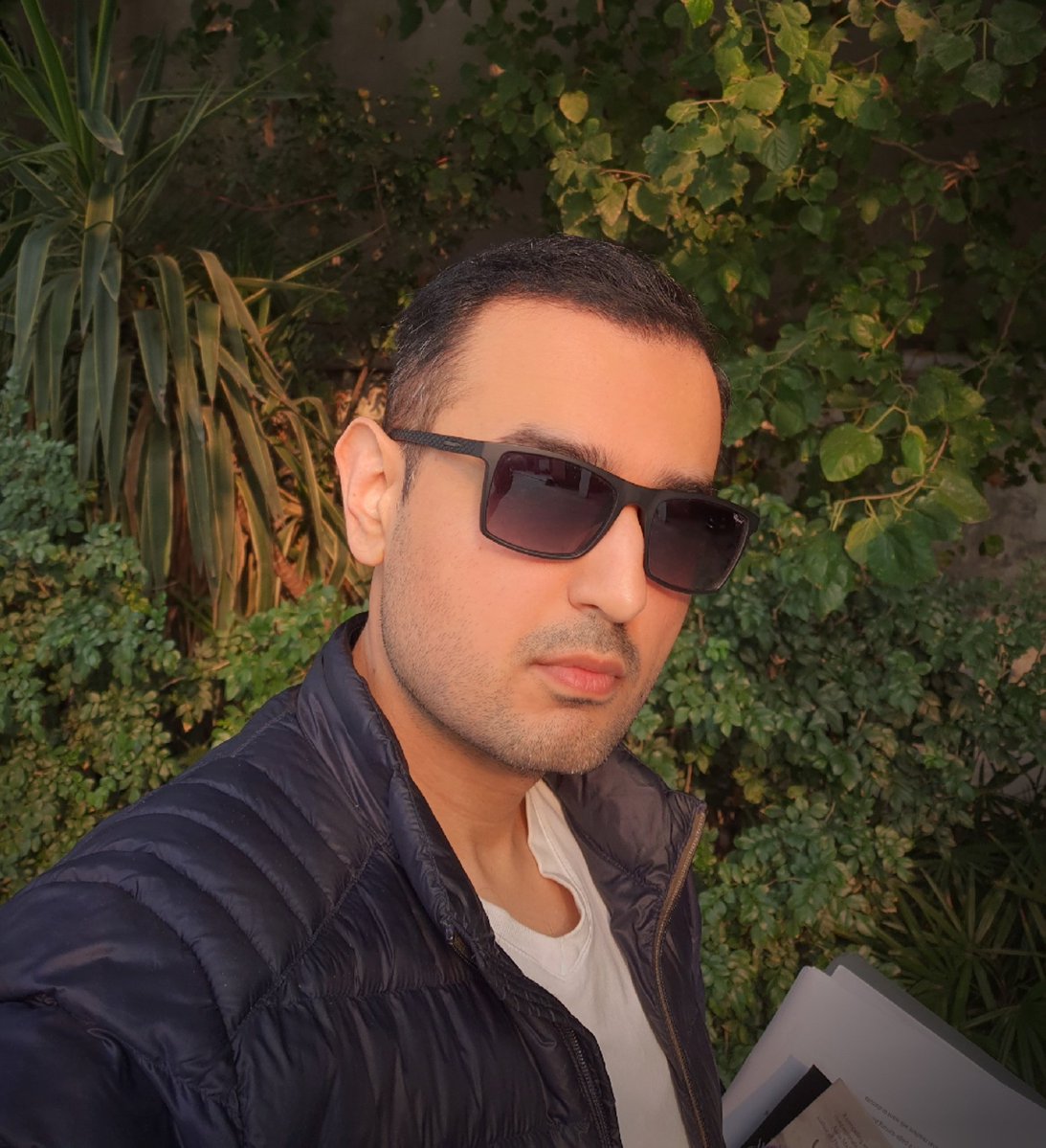 AwaisKhanAuthor's tweet image. Editing, editing and MORE editing 😭😭😭
#SendHelp #SendCoffee