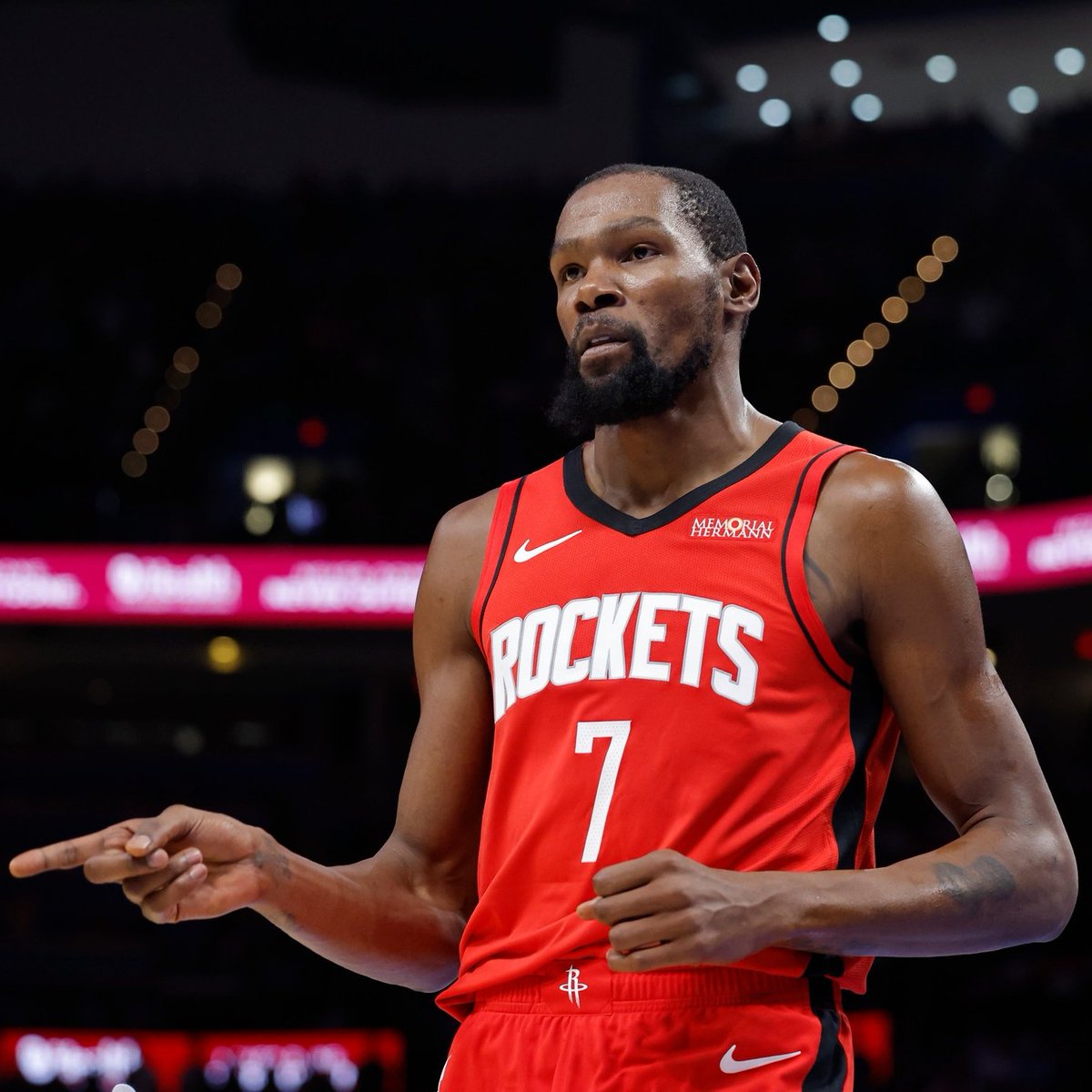 srfernba's tweet image. TOP 🥈 PICK NBA 🏀

Durant Over 31.5 Pts + Reb

Durant ha superado las 31 en 6 de 13 partidos esta temporada, con un promedio de 30.8 puntos + rebotes, pero los minutos son clave. Necesitamos que juege más de 34 minutos

#FreePicks #KevinDurant #PlayerProps #picknba #nbapicks