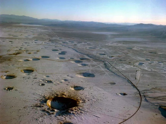 nedcro1's tweet photo. @maxstyres Seen unmanned flying manhole covers around Vegas ! https://t.co/RJHI9onh7X