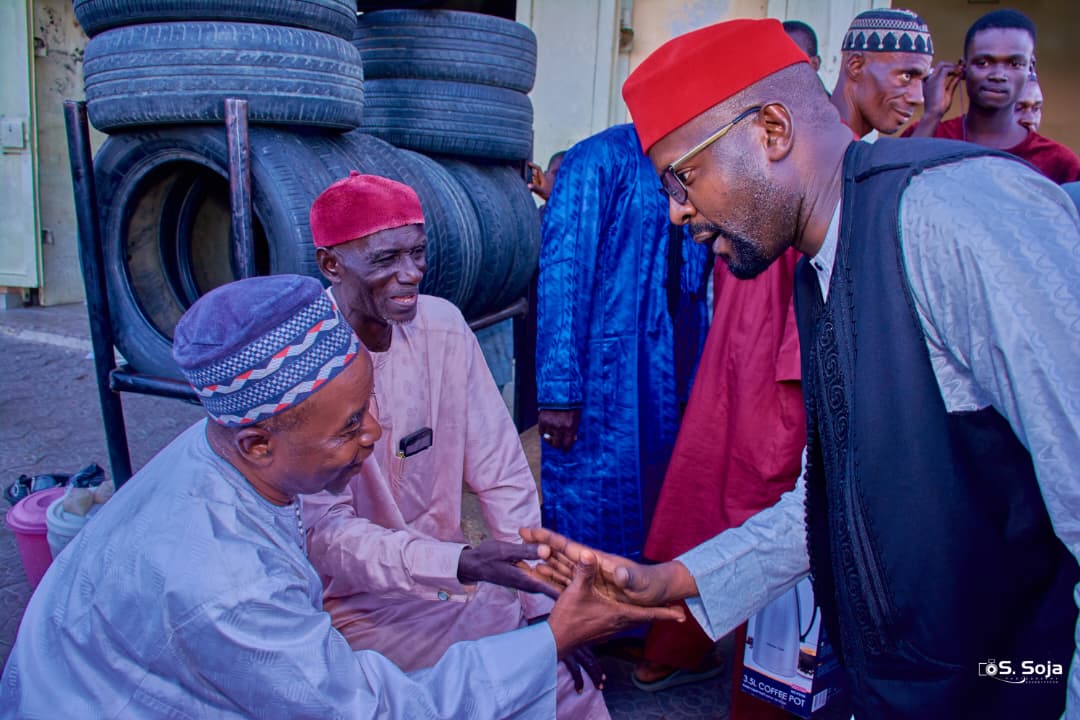 This evening, I paid condolence visits to several families across Fagge who recently suffered losses. 

I offered my prayers and heartfelt sympathy to the bereaved families. 

May Allah comfort them and grant mercy to the departed.

~MBS