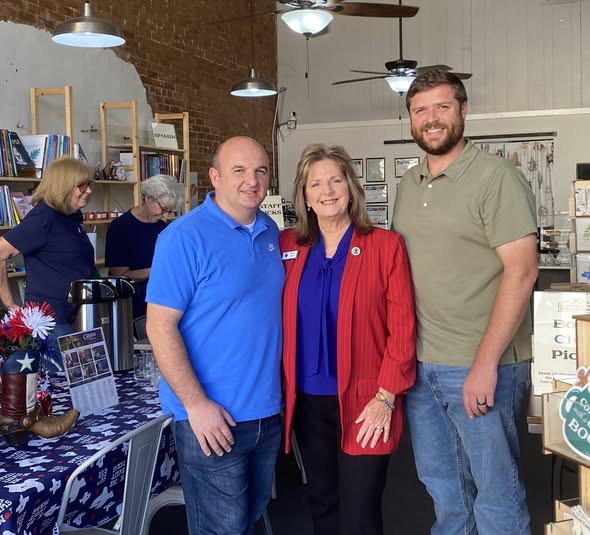 CarsonForTexas's tweet image. Crazy Four Books &amp;amp; Coffee was the perfect spot for our Meet &amp;amp; Greet! Big thanks to owner Alexis Johnson for hosting.

I love meeting voters across #HD9, &amp;amp; folks are fired up for strong conservative representation in the March 3rd, 2026 Republican Primary!
#CarsonforTexas #txlege