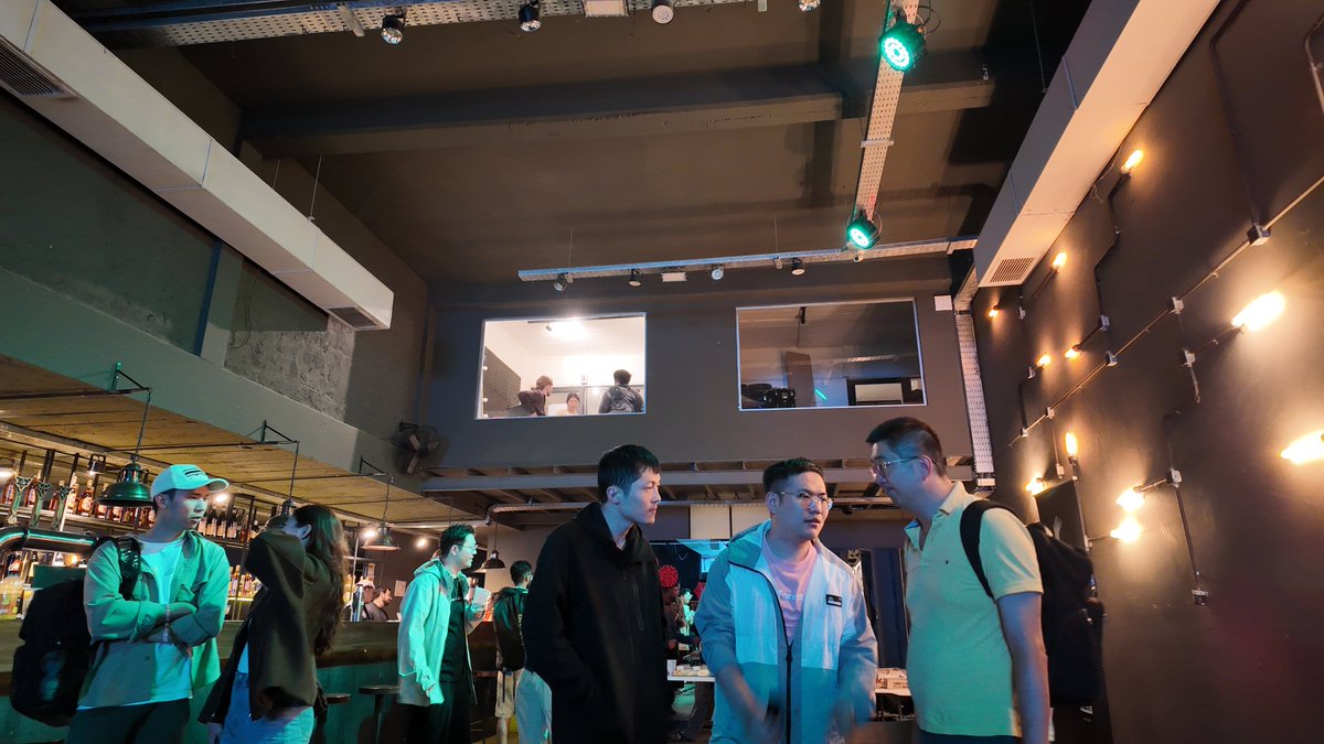 OpenBuildxyz's tweet image. Huge thanks to everyone who joined the ChainOpera AI &amp;amp; Web3 Devconnect ARG meetup!  @ChainOpera_AI @EFDevcon 🇦🇷

The room was alive with conversations about decentralized AI, agent networks, Digital Twins, and the future of AI × Crypto.

Huge love to our speakers：
Salman…