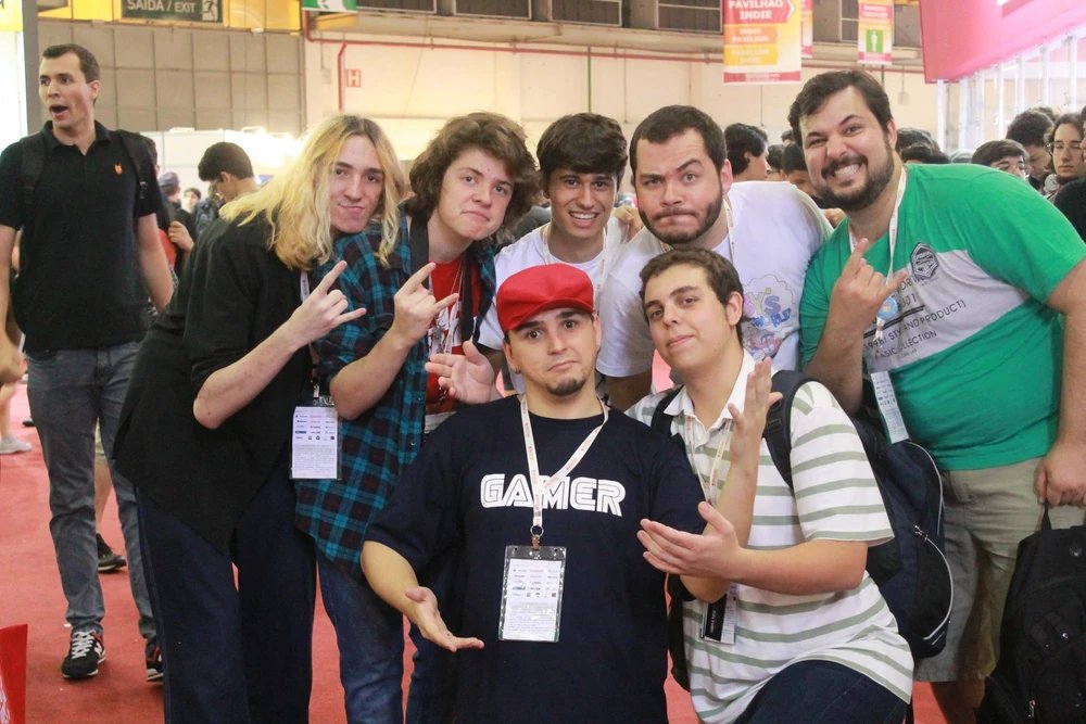 Dekipeach0501's tweet image. @SrWilsonCCA @Core__Core @AssopraFitas @Fiaspo 

Demorei pas acabei!!!

OBS. Não é por que o Core ta mais detalhado com sombreamento que e eu tive favoritismo!

- No caso eu tentei fazer as pessoas na foto porem como em desenho ( igual nas Thumbs ou foto de perfil deles :D )