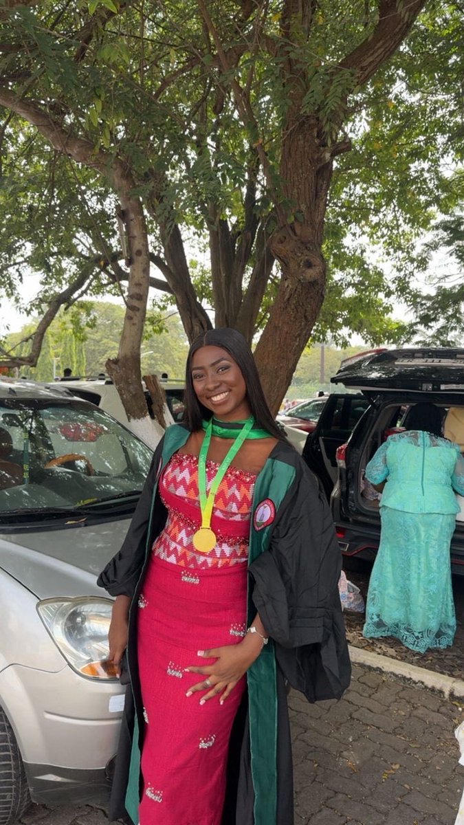 gpsa_knust's tweet image. Congratulations 🎊 to Dr. Adobea Addo-Tetebo on earning her Doctor of Pharmacy Degree🥼🎓 Go forth and lead! 💙
#graduation 
#PharmD