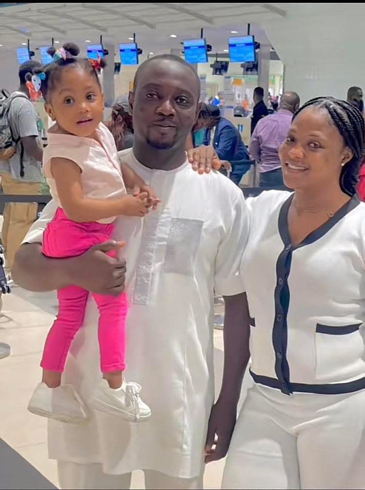 _GhChronicles's tweet image. 🚨 BREAKING: The family of the late Samuel Aboagye has dismissed reports that a DNA test has been completed. They informed Adom FM that no test has been conducted and that the court is expected to deliver its ruling on December 23rd.