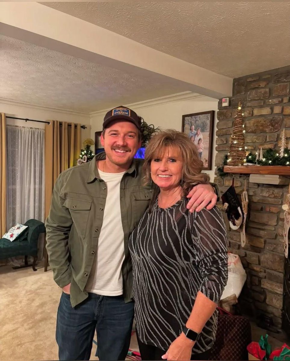 Annabel (@nicclebikini) on Twitter photo 