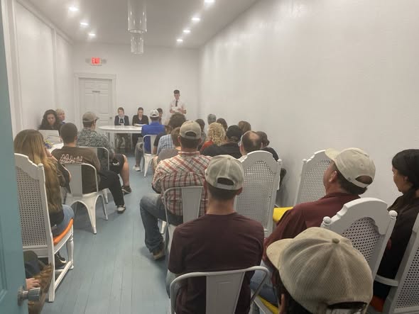 CarsonForTexas's tweet image. What an incredible launch for the new Turning Point USA–Houston County Chapter! 🇺🇸 Over 44 in attendance with an overflow crowd — and huge thanks to Jessica Hayes at Merry Scoops for hosting. 🥰

#CarsonforTexas #HD9 #txlege #easttx #TPUSA #TPUSAstudents