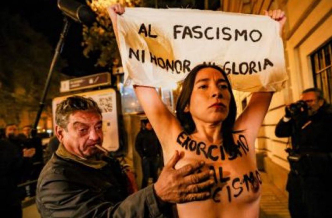 SXTrece's tweet image. Si este agresor sexual fuese un migrante, la derecha, la extrema derecha y los racistas de este país hubiesen puesto el grito en el cielo. 
Pero resulta que es blanco, español, católico, el de la pulserita en la muñeca, el de la bandera en el balcón, el de los toros, el del…