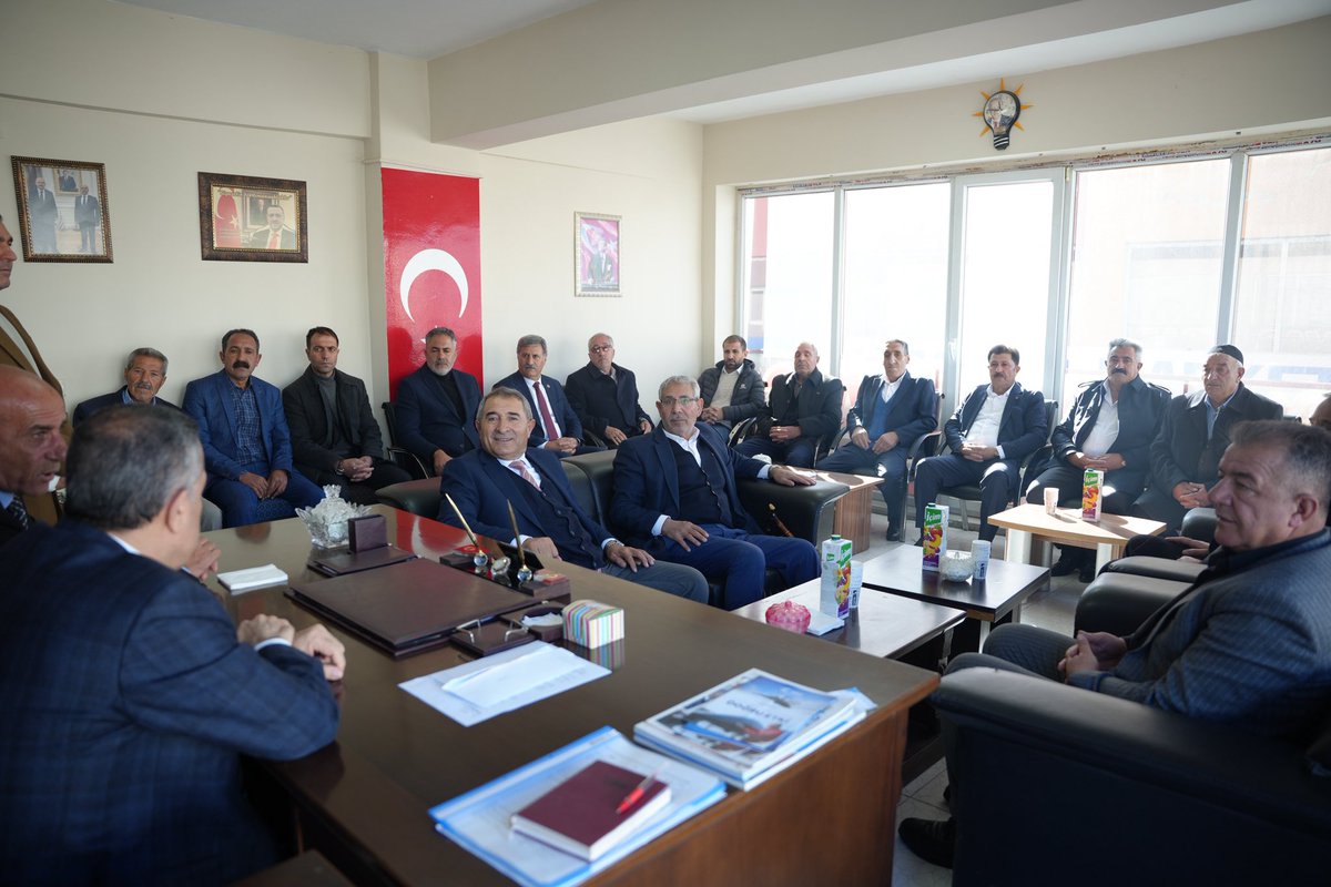 📍 Çaldıran Çubuklu Barajı
📍 Jeotermal Sera Açılışı
📍 Vatandaşlarla Hasbihal

İl Başkanımız Sn. Abdulahat Arvas, Çaldıran İlçe Başkanımız Sn. Ali Çiftçi ve teşkilat üyelerimizle birlikte Çaldıran Çubuklu Barajında DSİ Bölge Müdürü Sn. Cihan Aksoy ile incelemelerde bulundular.