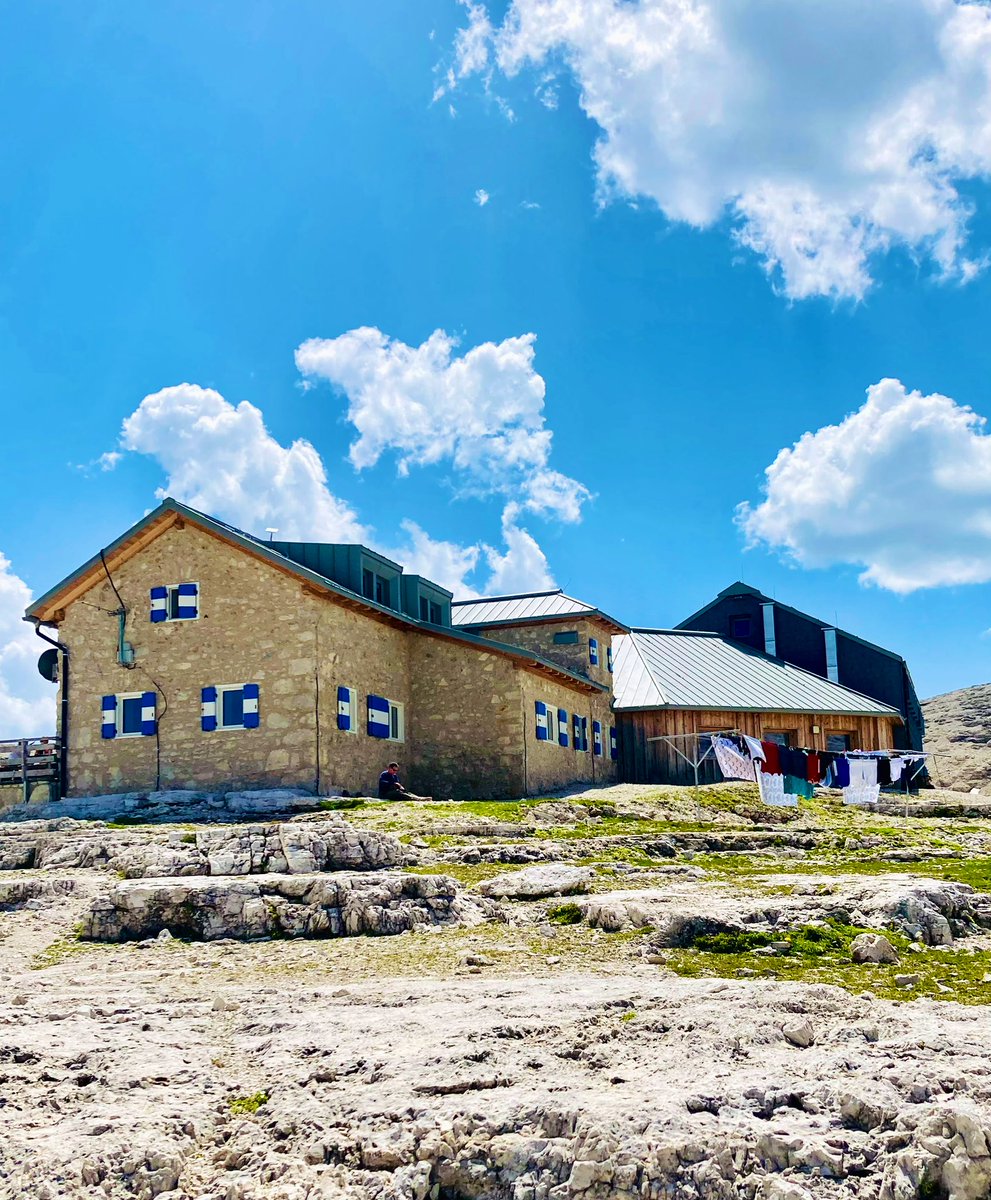 #Italia 🇮🇹 
 <a href="/Trentin0/">Trentino</a> <a href="/TurismoVeneto/">Visit Veneto</a> <a href="/VisitTrentino/">Visit Trentino</a> <a href="/LuoghiDalMondo/">Luoghi Dal Mondo</a> <a href="/valgardena/">Val Gardena Dolomites</a> <a href="/ProvinciaBL/">Provincia di Belluno</a> <a href="/Comune_Bolzano/">Comune di Bolzano</a> <a href="/Igtrentinoalto2/">Ig_trentinoaltoadige</a> <a href="/3zinneninfo/">3 Zinnen Dolomites</a> <a href="/dolomiti_it/">Dolomiti.it</a> <a href="/Dolomiti/">Dolomiti</a> <a href="/DolomitesUNESCO/">Dolomites UNESCO</a> <a href="/AuronzoMisurina/">Auronzo Misurina</a> <a href="/VisitItalyIT/">VisitItaly</a>