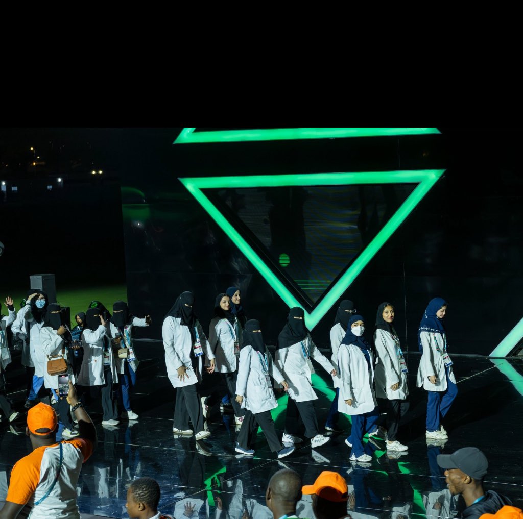fejer03's tweet image. Riyadh 2025 islamic solidarity games has come to an end! 💚
بفخر كبير أختتم مشاركتي كمتطوعة في المجال الصحي في ISG التي كانت بمشاركة 57 دولة وأكثر من 3000 لاعب من مختلف أنحاء العالم
سعدت بأن أكون جزءًا من هذا الحدث الرياضي الضخم، وأساهم في دعم صحة وسلامة اللاعبين والمشاركين!🌟
