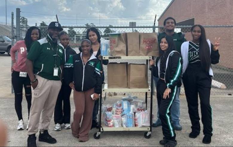 thespringlions's tweet image. 🎉 Spring High School Thanksgiving Donation Drive 🦃💛💚 springisd.org/o/shs/article/…