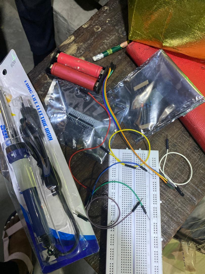 HSC_Consult's tweet image. Hardware hacking  tools kit
Lithium battery 
Breadboard 
Soldering iron
Etc
#hardwarehacking