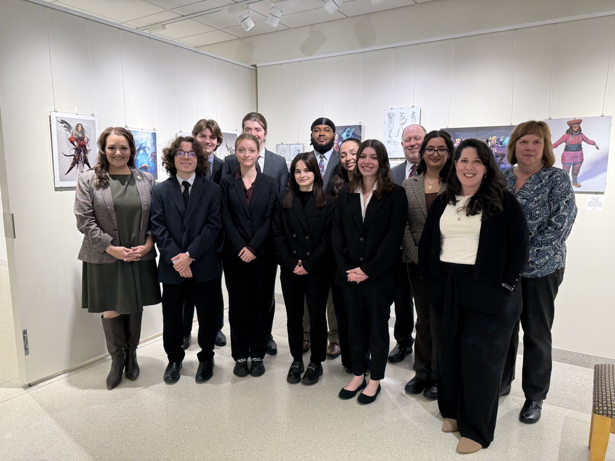 Fitchburg_State's tweet image. Our Falcons are ready for moot court today as we host the tournament! Good luck, Falcons! 💚💛 

#fitchburgstate