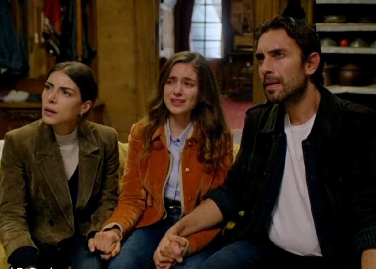 Bizi bu akşam gözlerimizde yaş kalmayasıya kadar ciğerlerimizi sökercesine ağlatan üçlü #TaşacakBuDeniz