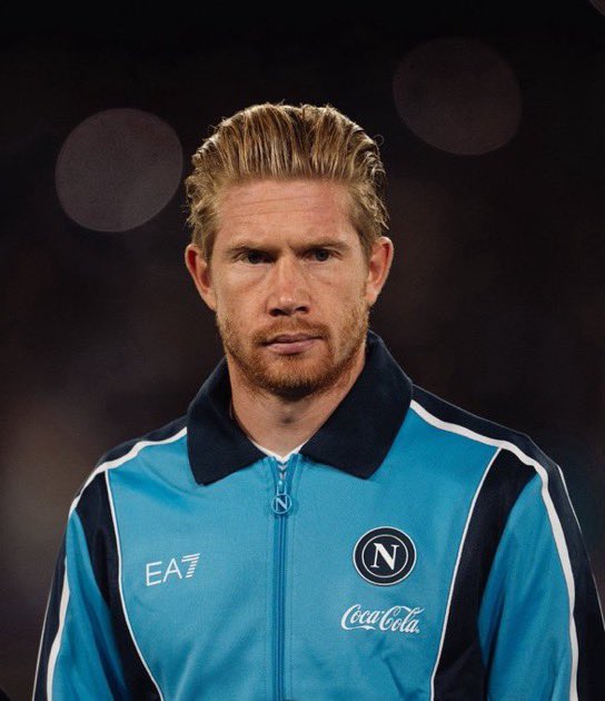 UTDTrey's tweet image. WTF is Napoli feeding them