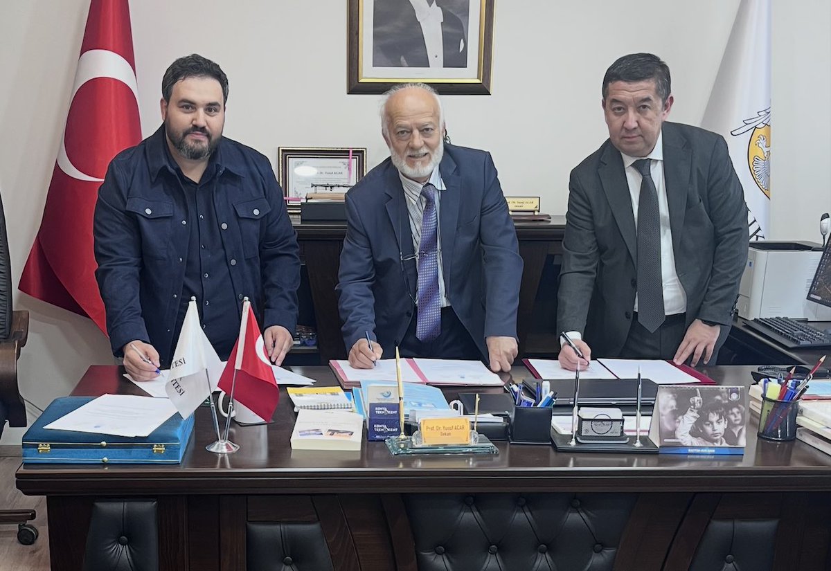 Fakültemiz, Selçuk Üniversitesi Mâtürîdî Uygulama ve Araştırma Merkezi (SÜMAMER) ve Özbekistan Cumhuriyeti Bakanlar Kurulu bünyesindeki İmam Mâtürîdî Uluslararası Bilimsel Araştırma Merkezi (İMXITM) arasında iş birliği protokolü imzalandı.

selcuk.edu.tr/Birim/fakultel…